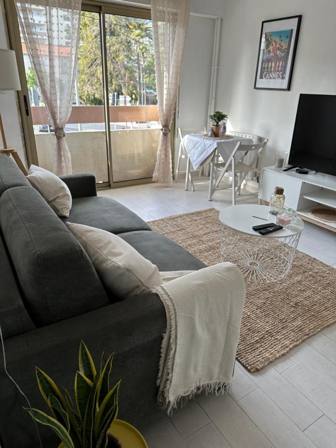 Spacieux Studio A Golfe Juan 2 Minutes Des Plages Vallauris Eksteriør billede