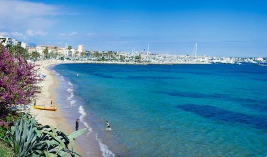 Spacieux Studio A Golfe Juan 2 Minutes Des Plages Vallauris Eksteriør billede